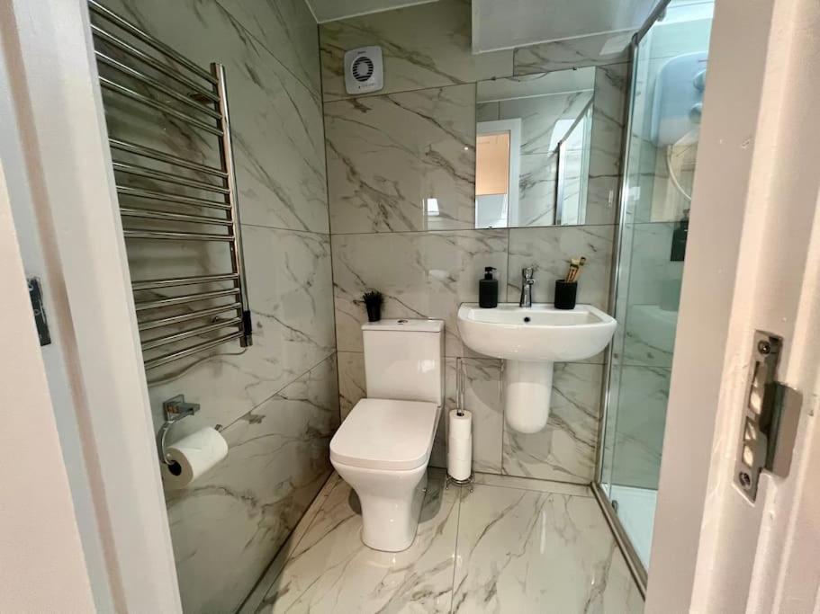 New 2 Bed Preston City Centre Flat - Sleeps 4 外观 照片